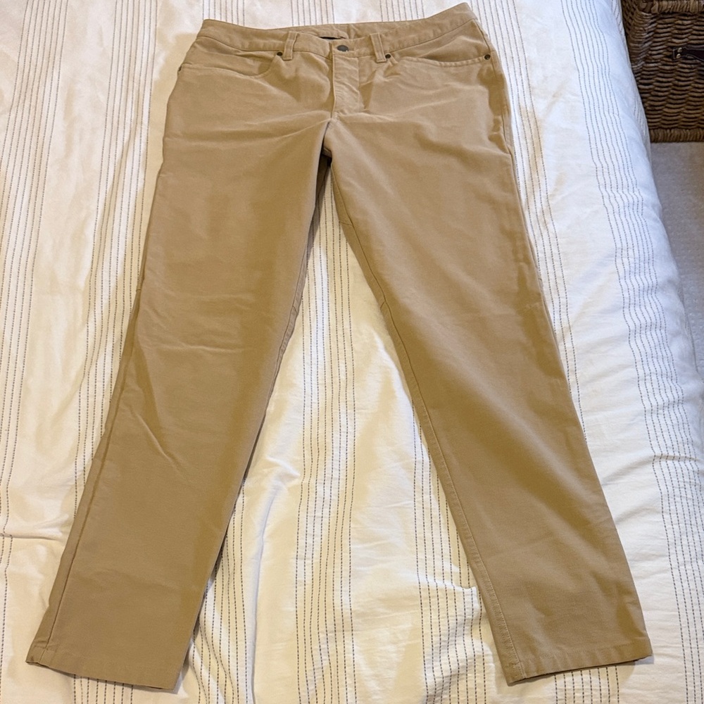 Lululemon classic fit ABC pants in Utilitech fabric.